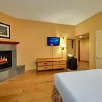 Bearskin Lodge On The River