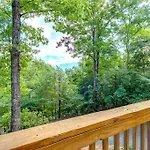 Smokey\'S Hideout - One Bedroom Cabin