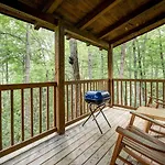 Little Bear Hideaway, 1 Bedroom, Hot Tub, Wifi, Sleeps 4