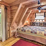 A-Frame Cabin With Hot Tub Less Than 1 Mi To Ober Gatlinburg