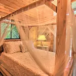 Rustic Gatlinburg Chalet With Hot Tub 2 Mi To Town