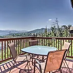 Mountain-View Gatlinburg Cabin With Private Hot Tub!