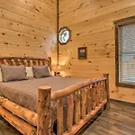 Luxe Cabin With Home Theater Less Than 2 Miles To Gatlinburg