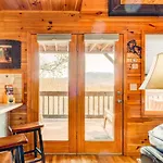 Unbridled Memories Luxury Log Cabin