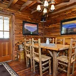 Gatlinburg - Moonlight Mountain Views