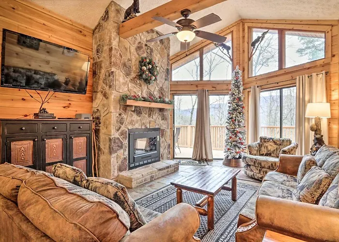 Honey Bear Hideaway With Hot Tub And Mtn Views!
