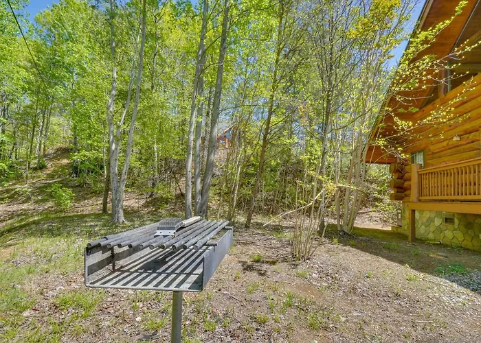 Idyllic Gatlinburg Cabin With Hot Tub And Balcony!