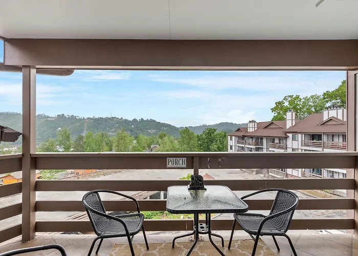Mountain Calling - Resort Pool, Wifio, 1089 Free Tickets Each Paid Day, Dollywood And More