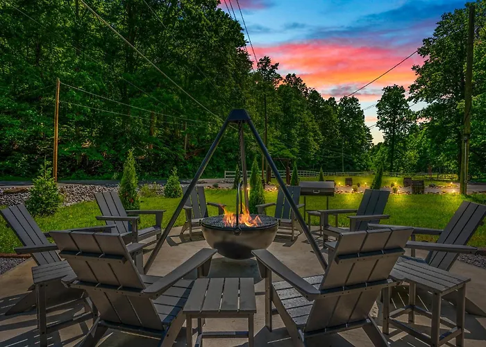 5 Cabins In Gburg Sleeps 16 Firepit & Games