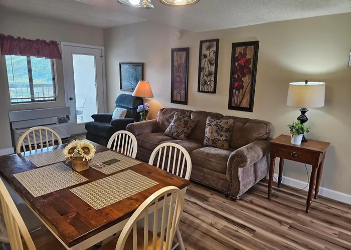 Gatlinburg Chateau Condo 503