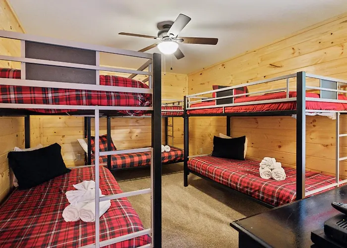 Creekside Manor Cabin