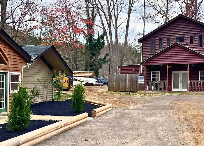 Cuddles, 1 Bedroom Studio, Walk To Downtown And Hiking Trails!