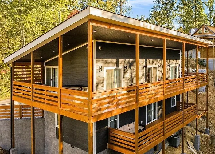 Luxury Modern Gatlinburg Cabin Hot Tub And Sauna