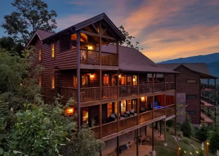 Mountain Views W Hot Tub Firepit & Game Room