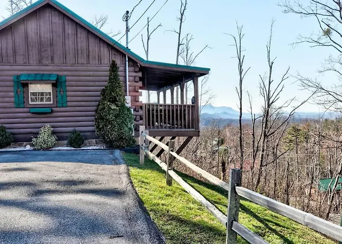 Amazing Views! Hot Tub,Pool Table,Fireplace,Relax!