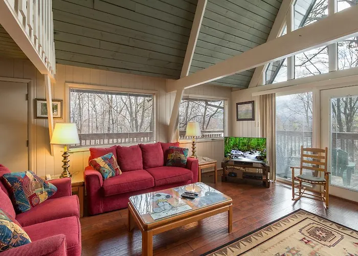 Echota- Four-Bedroom Cabin