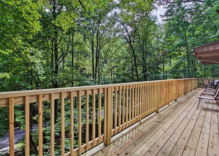 Wooded Mtn Chalet With Loft 2 Mi To Ober Gatlinburg!