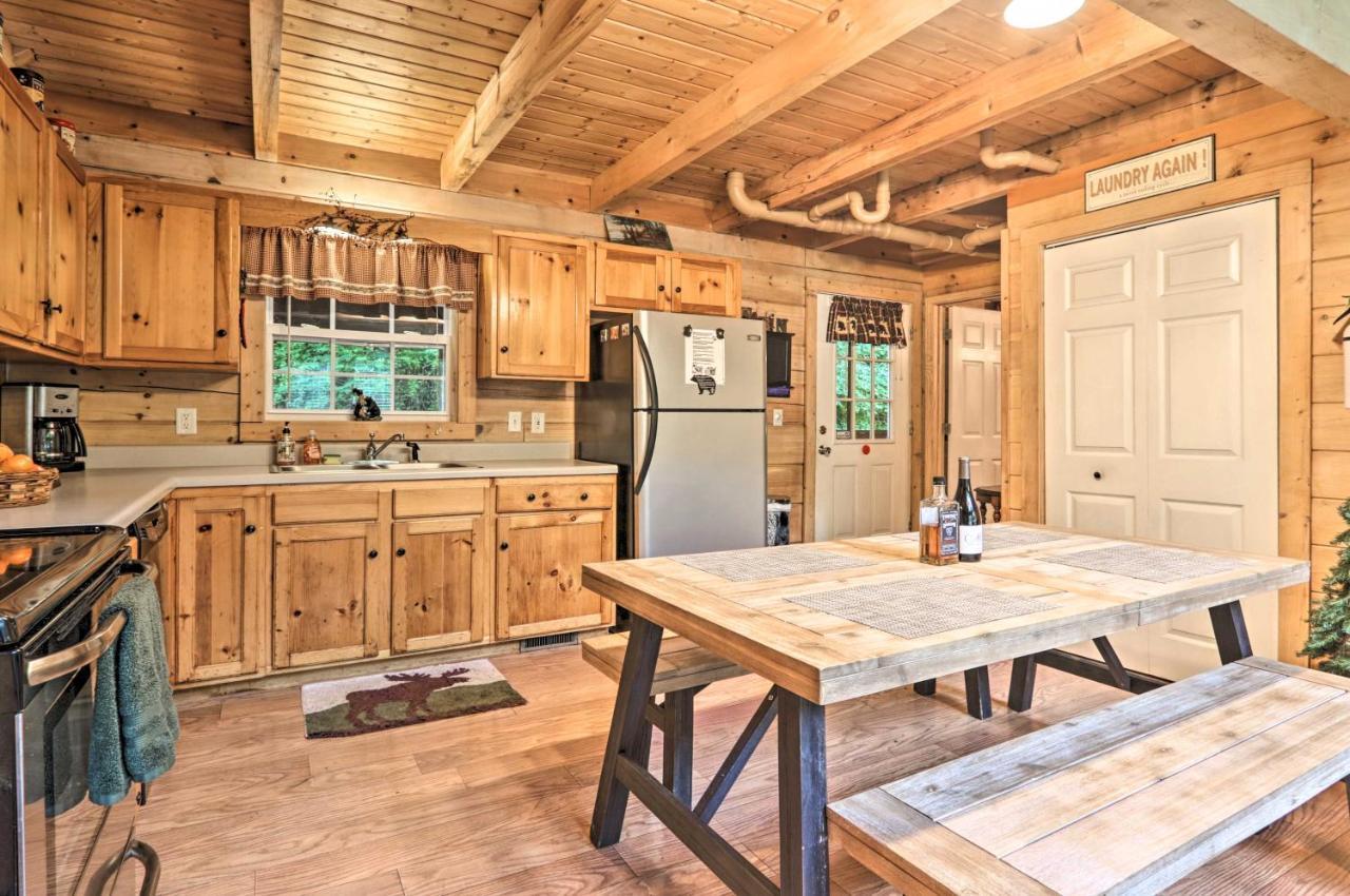 Cabin In The Woods With Hot Tub, Fire Pit Gatlinburg