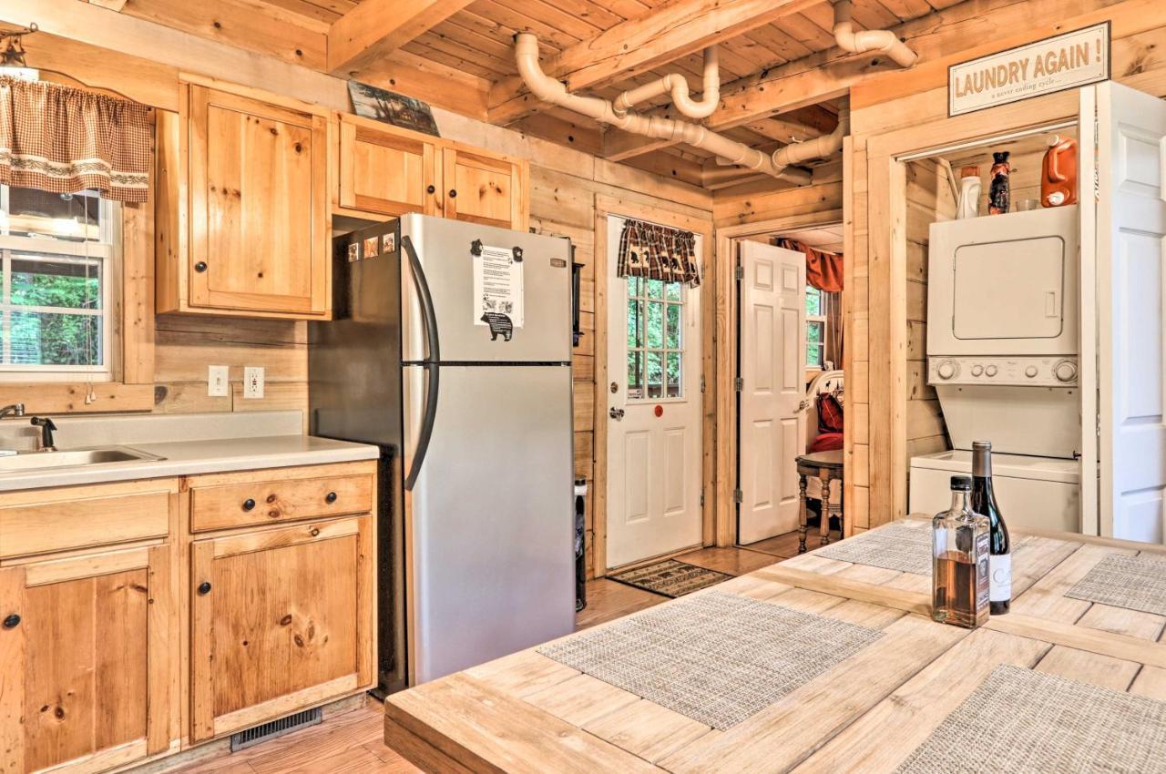Holiday home Cabin In The Woods With Hot Tub, Fire Pit *