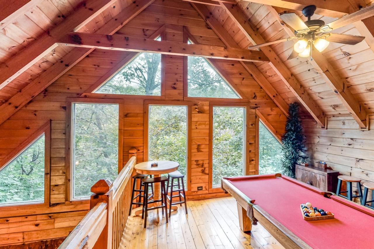 Beary Comfy * Gatlinburg