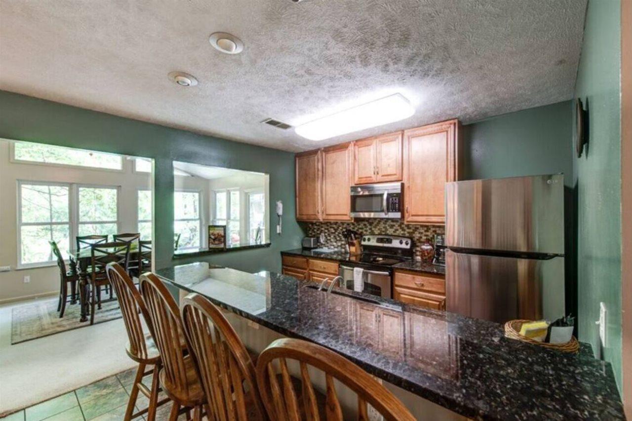 River 3 Bedroom Downtown With Hot Tub