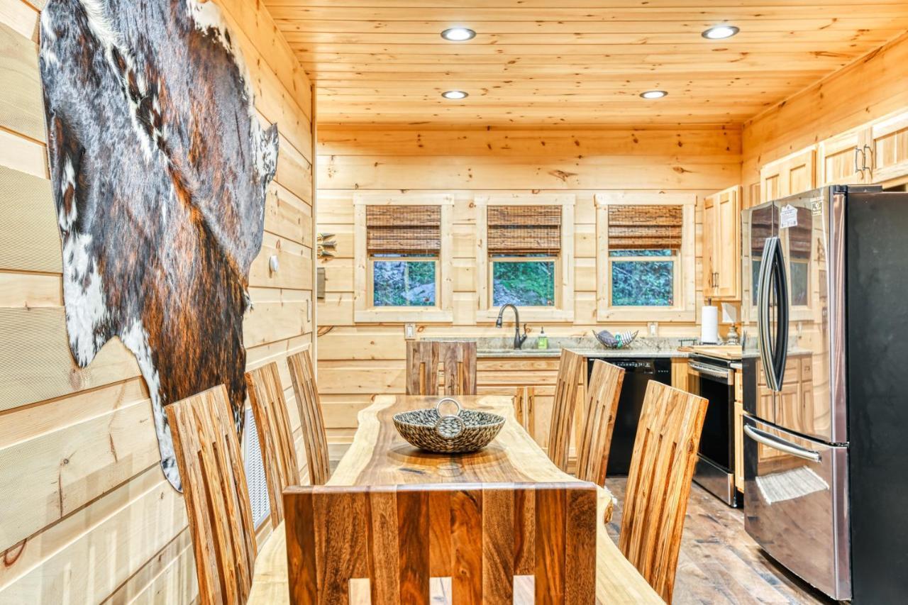 The Grand Fir * Gatlinburg