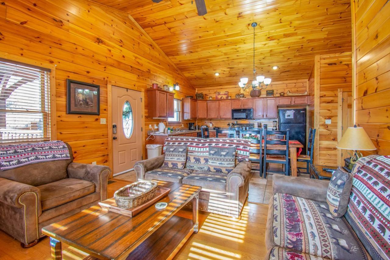 Holiday home Enchanted View Cabin - Spectacular View, Hot Tub, Gameroom, 2br 2ba Sleeps 8 Gatlinburg