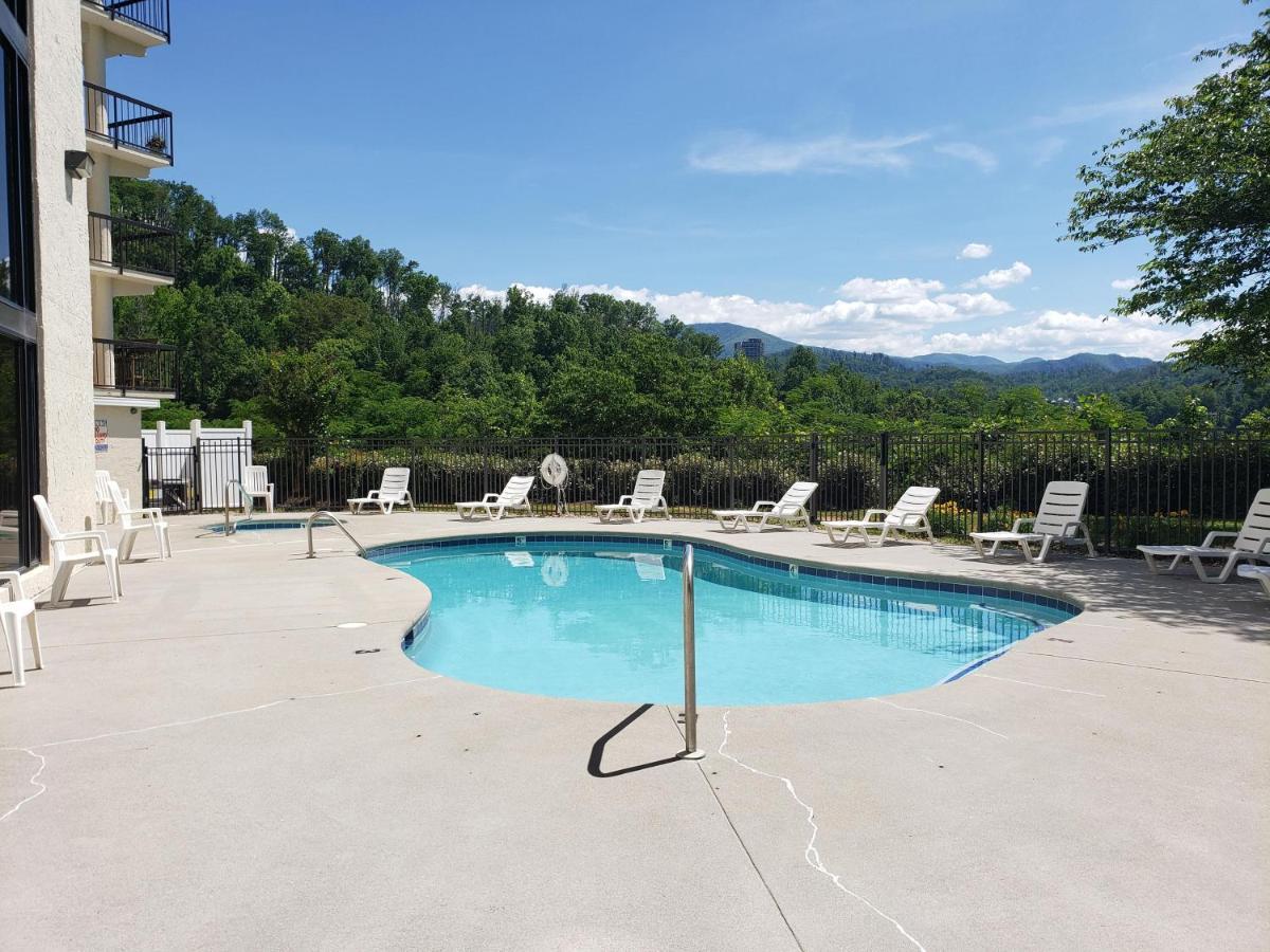 Chateau 302 * Gatlinburg