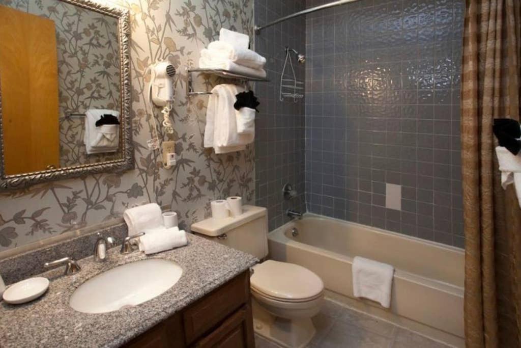 Million Dollar Views! 4 Bedroom, Sleeps 9, Close To National Park And 5 Mi To Gatlinburg! Chalet Gatlinburg