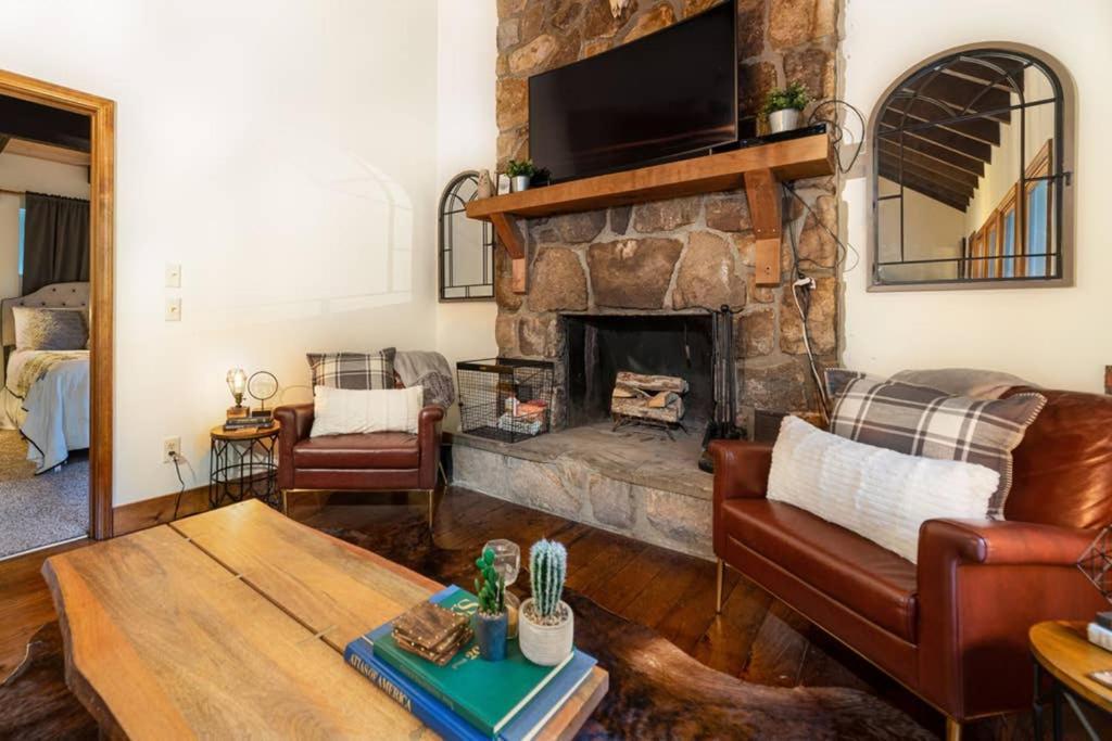 A Smoky Mountains Retreat - Chalet De Montagne Chalet
