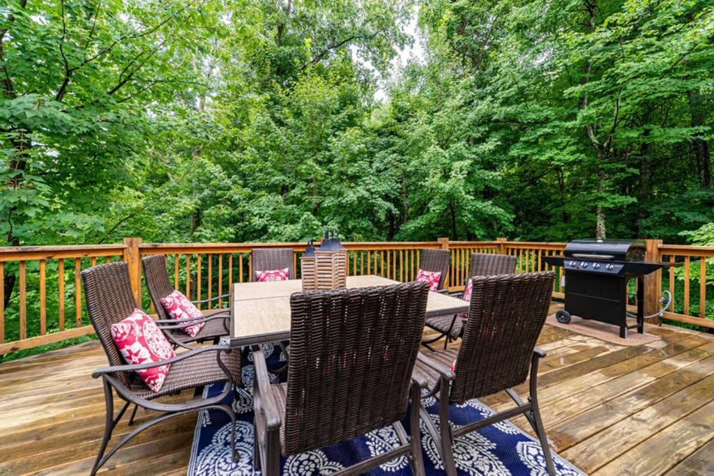 A Smoky Mountains Retreat - Chalet De Montagne * Gatlinburg