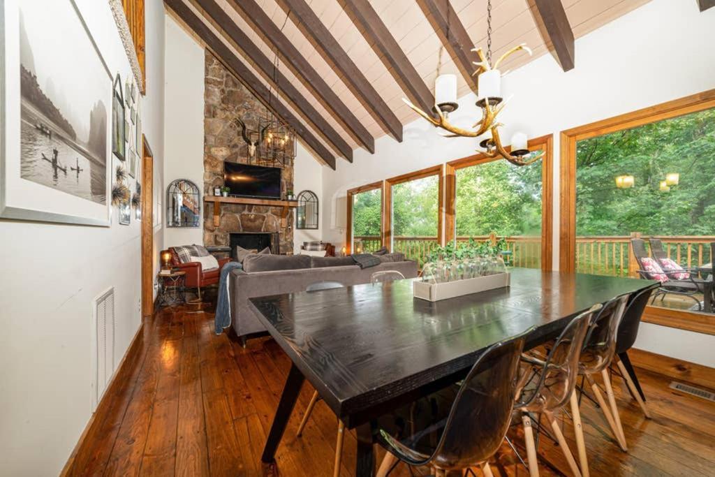 A Smoky Mountains Retreat - Chalet De Montagne Chalet