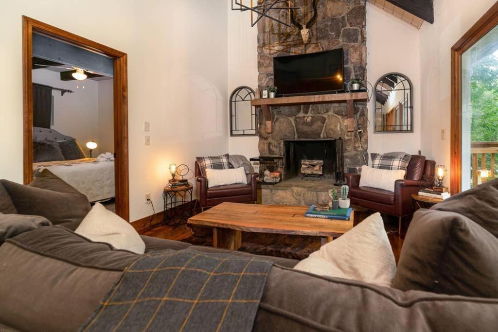 A Smoky Mountains Retreat - Chalet De Montagne * Gatlinburg