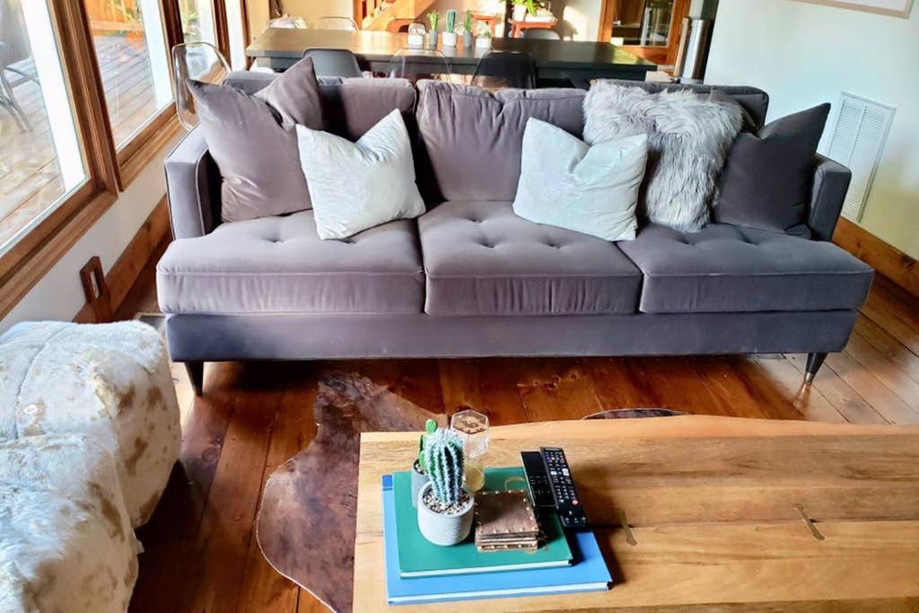 A Smoky Mountains Retreat - Chalet De Montagne * Gatlinburg
