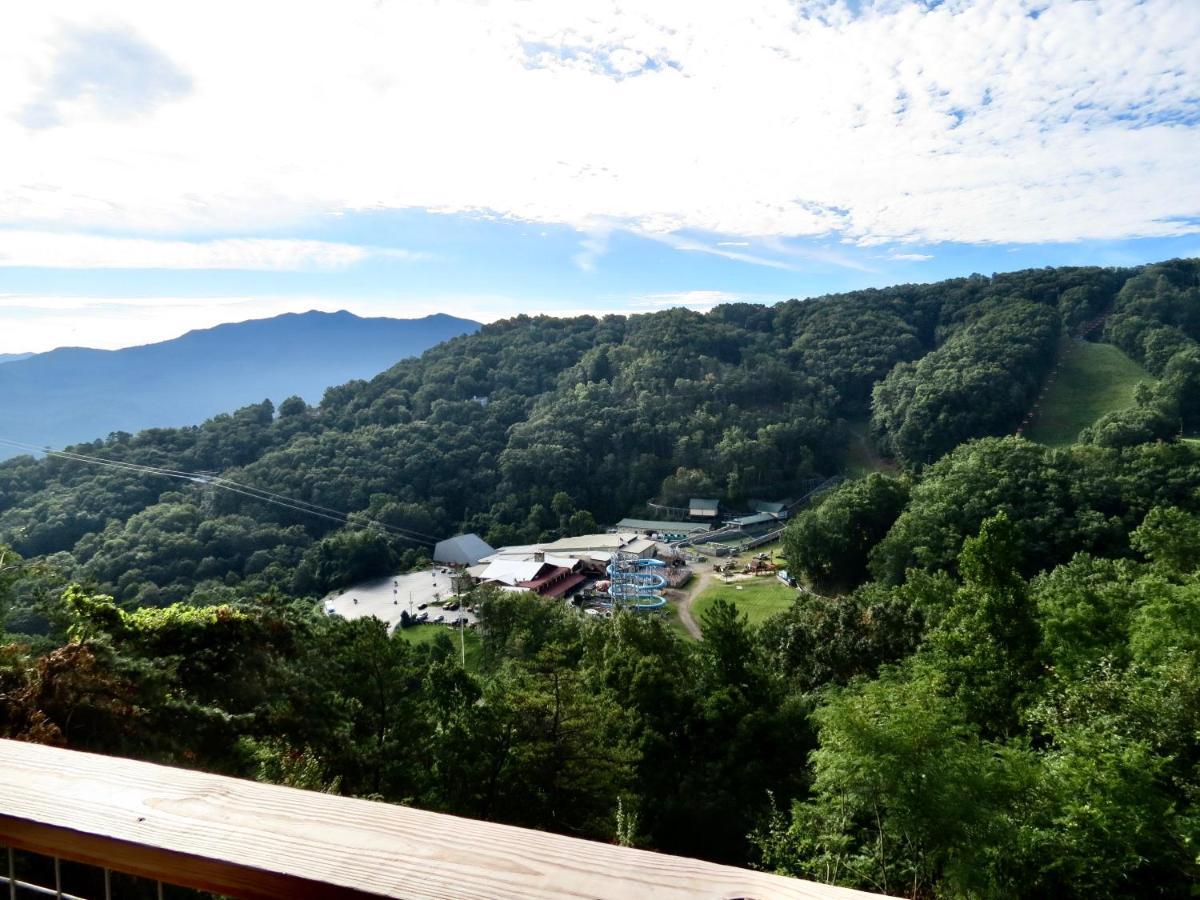 Chalet Million Dollar Views! 4 Bedroom, Sleeps 9, Close To National Park And 5 Mi To Gatlinburg!