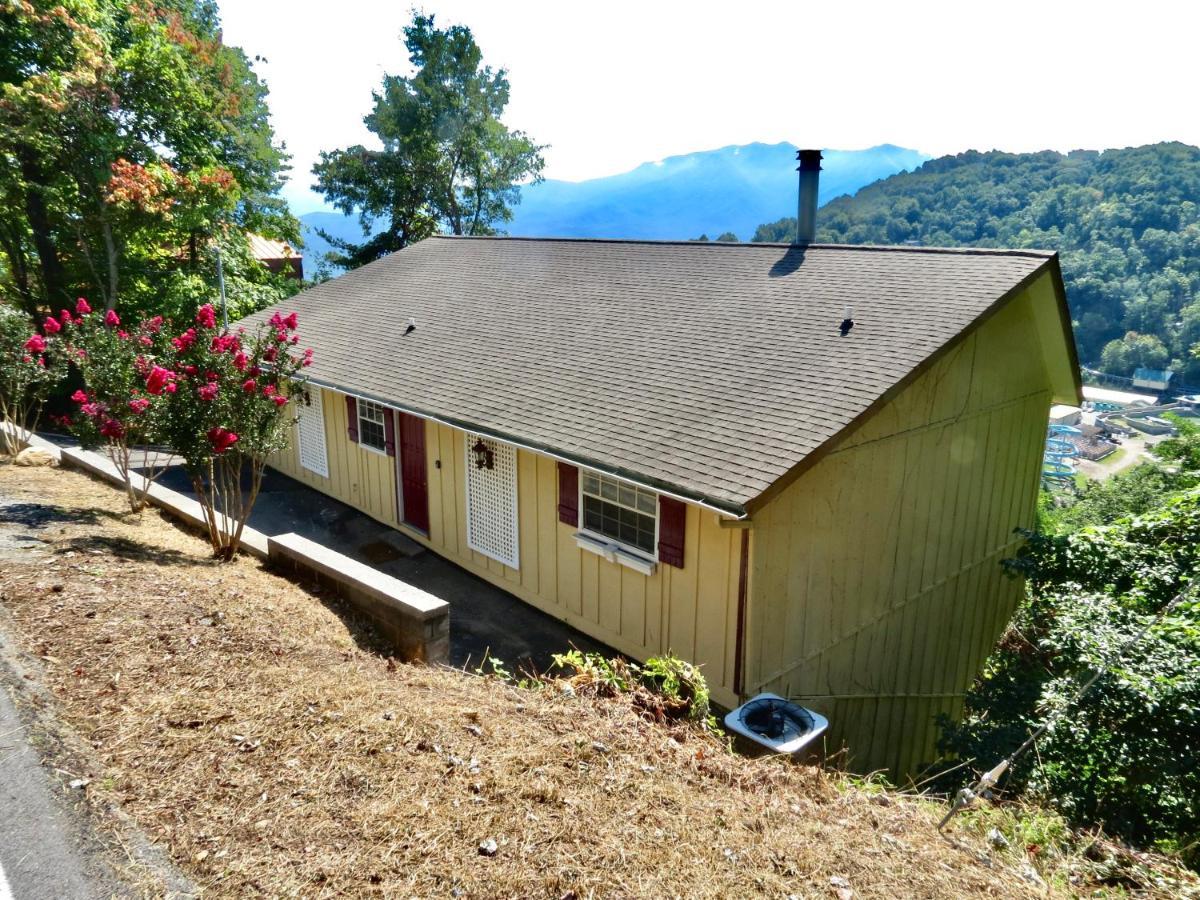 Million Dollar Views! 4 Bedroom, Sleeps 9, Close To National Park And 5 Mi To Gatlinburg! *