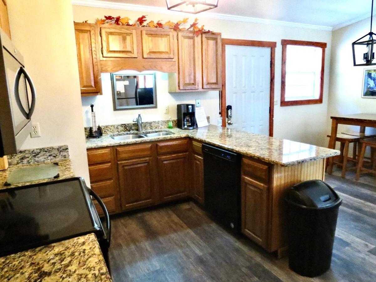 Million Dollar Views! 4 Bedroom, Sleeps 9, Close To National Park And 5 Mi To Gatlinburg! *