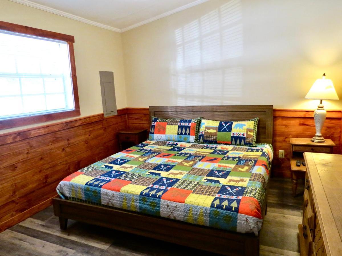Million Dollar Views! 4 Bedroom, Sleeps 9, Close To National Park And 5 Mi To Gatlinburg!