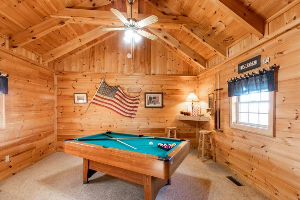 Amazing Views! Hot Tub,pool Table,fireplace,relax!