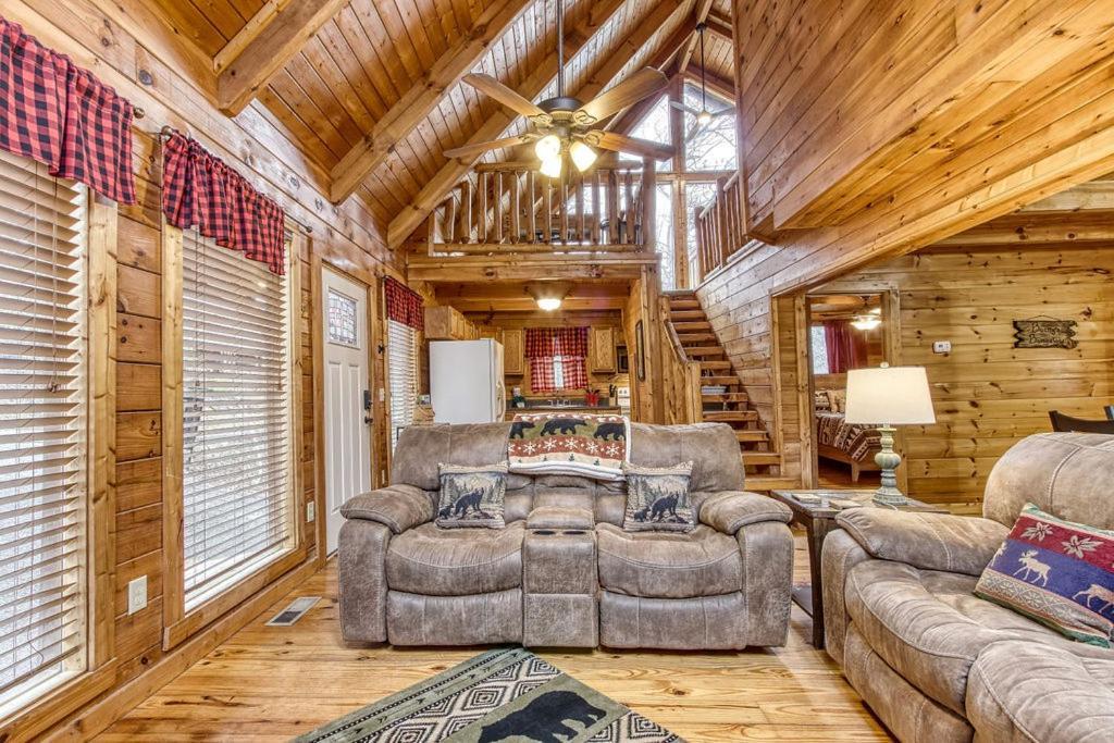 Bucky's Bungalow, Hot Tub, 1089 Of Free Attraction Tickets For Each Paid Day, Dollywood And More! *