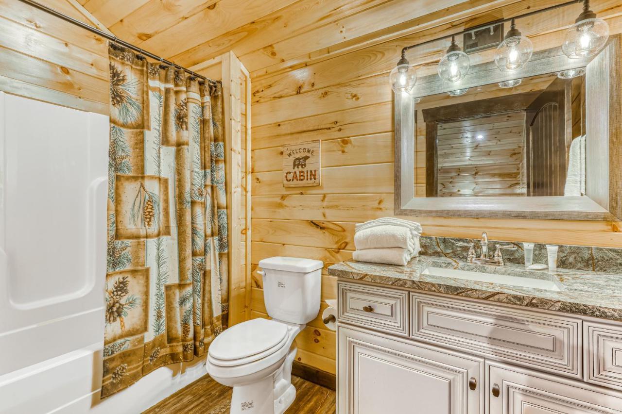 The Great Dogwood Manor Holiday home *