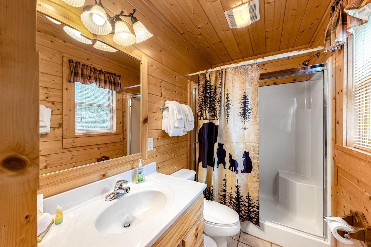 Daa Bear's Gatlinburg