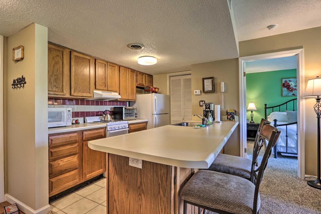 Apartment With Pool And Grill Access About 4 Mi To Gatlinburg! Gatlinburg