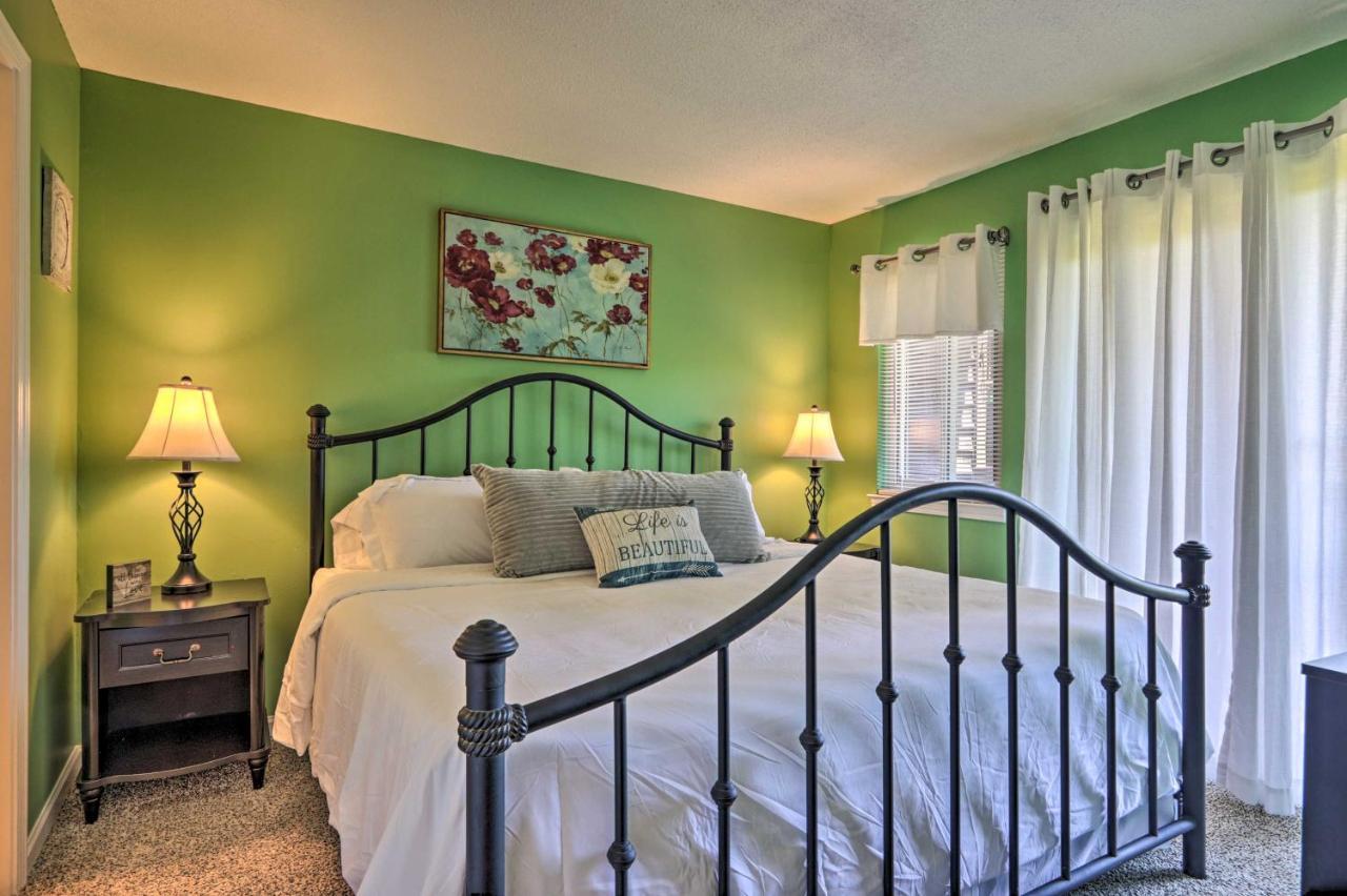 With Pool And Grill Access About 4 Mi To Gatlinburg! * Gatlinburg