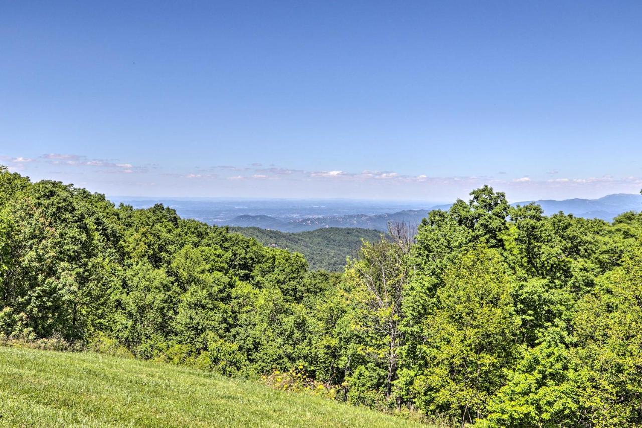 With Pool And Grill Access About 4 Mi To Gatlinburg! Apartment