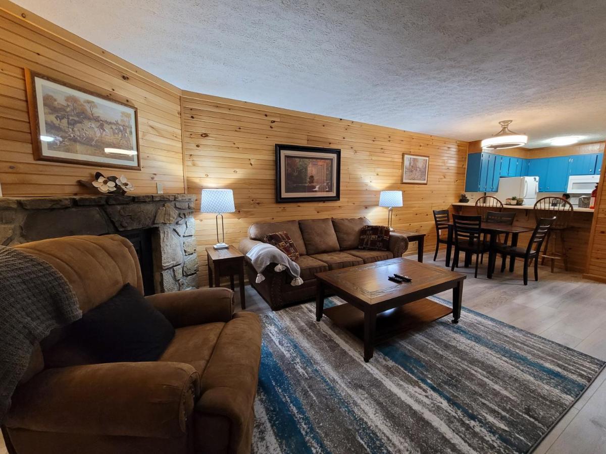 Gatlinburg's Ski Mountain Resort, 10 Min From Downtown, King Bed, Pool, Hot Tub, Private Balcony Lowest Prices Of The Year Gatlinburg