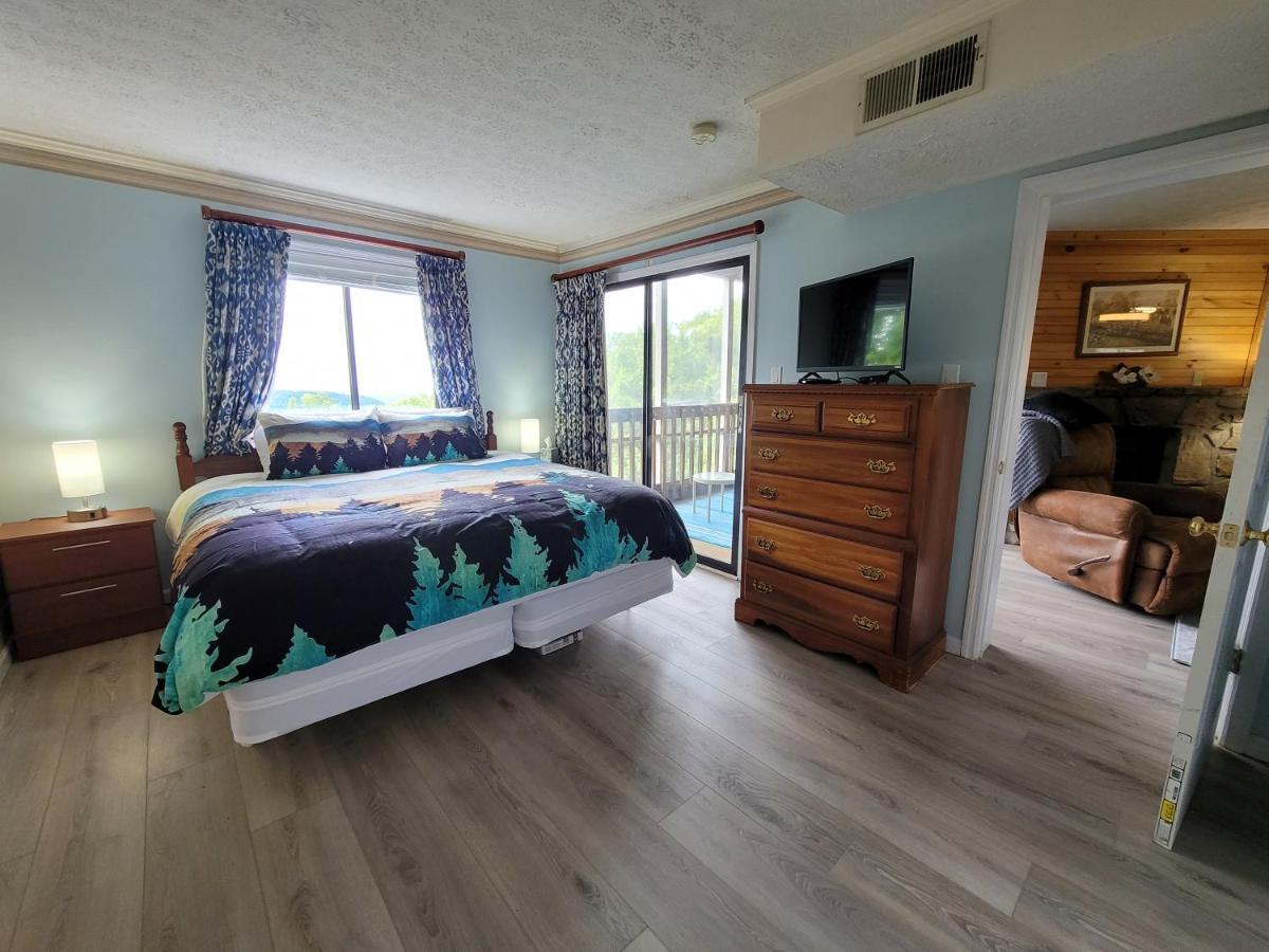Gatlinburg's Ski Mountain Resort, 10 Min From Downtown, King Bed, Pool, Hot Tub, Private Balcony Lowest Prices Of The Year *