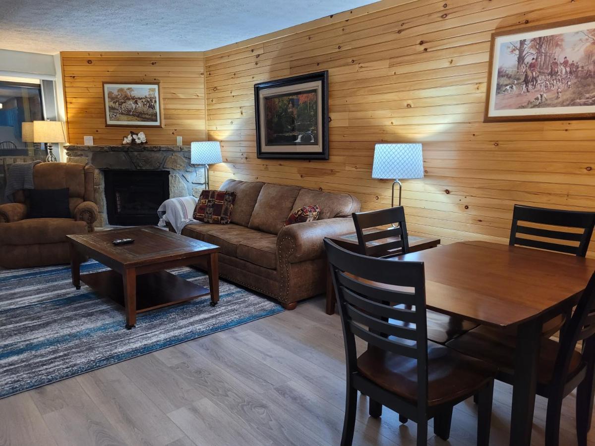 Apartment Gatlinburg's Ski Mountain Resort, 10 Min From Downtown, King Bed, Pool, Hot Tub, Private Balcony Lowest Prices Of The Year Gatlinburg
