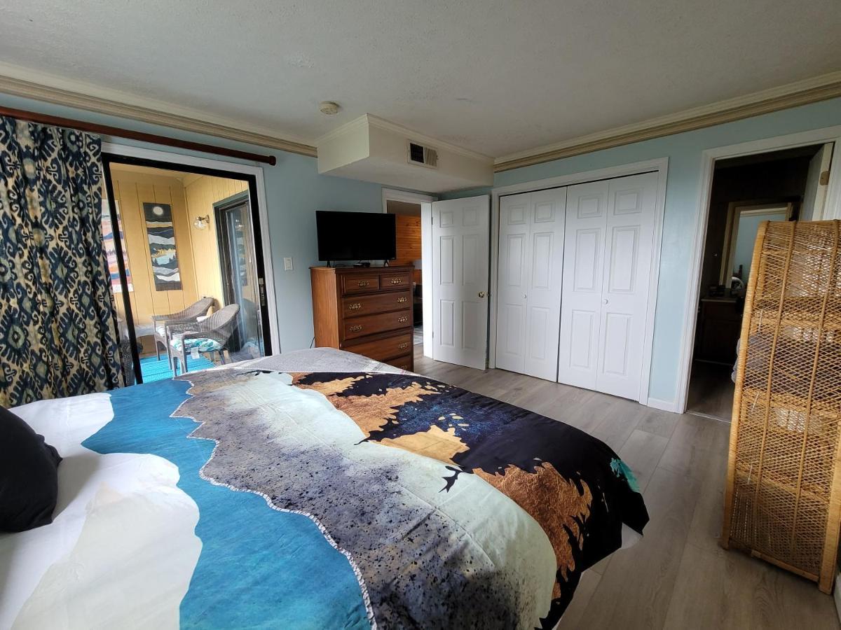 Gatlinburg's Ski Mountain Resort, 10 Min From Downtown, King Bed, Pool, Hot Tub, Private Balcony Lowest Prices Of The Year Gatlinburg