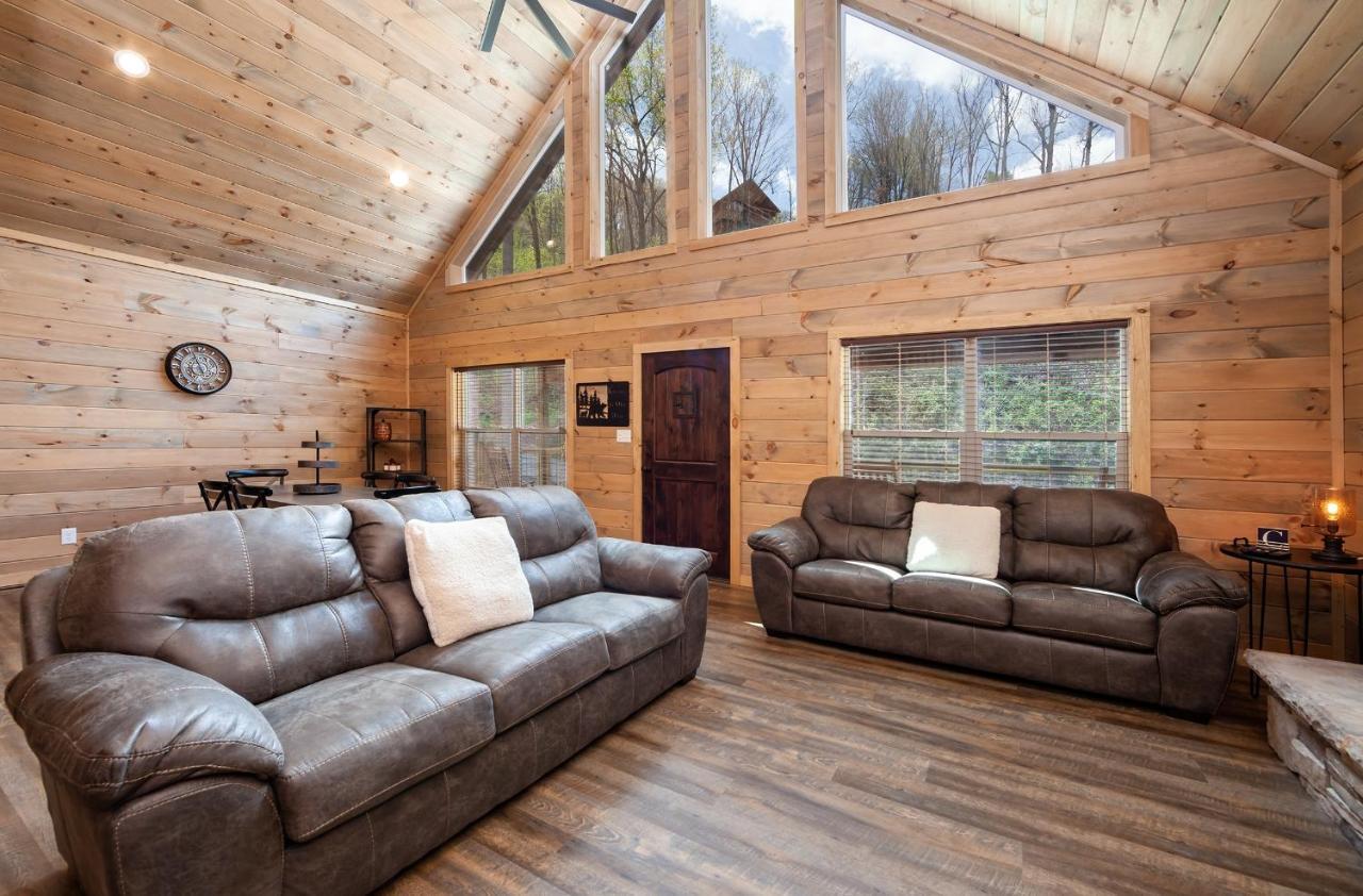 Creekside Manor Too Holiday home *